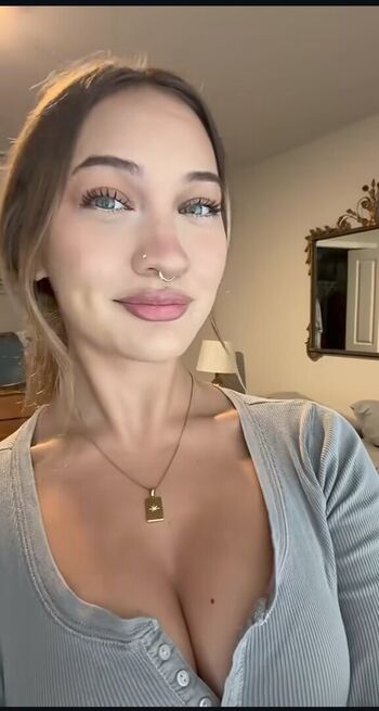 Full leaked Halia beamer private onlyfans photo