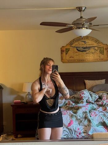 Full leaked Hannah inthegym private onlyfans photo