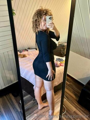Full leaked Hannazimmerr private onlyfans photo