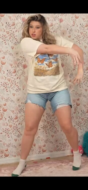 Full leaked Happyhappygaltv private onlyfans photo