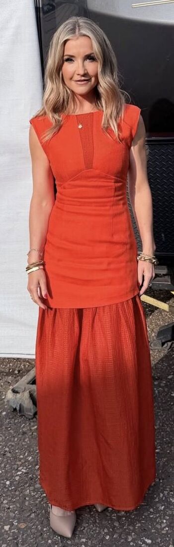Helen Skelton