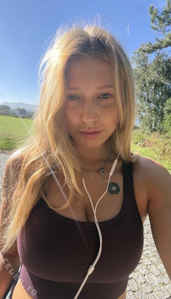 Full leaked Helenaastoll private onlyfans photo