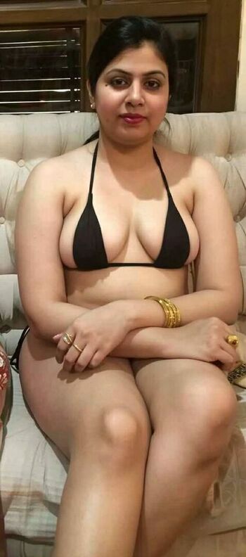 Full leaked Hira balc private onlyfans photo