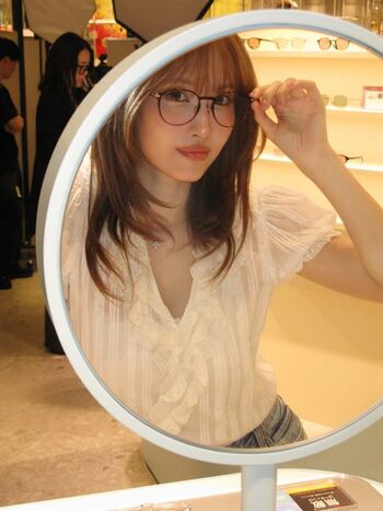 Hirai Momo