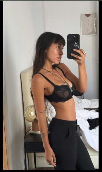 Hitomi mochizuki