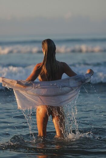 Holly Graves