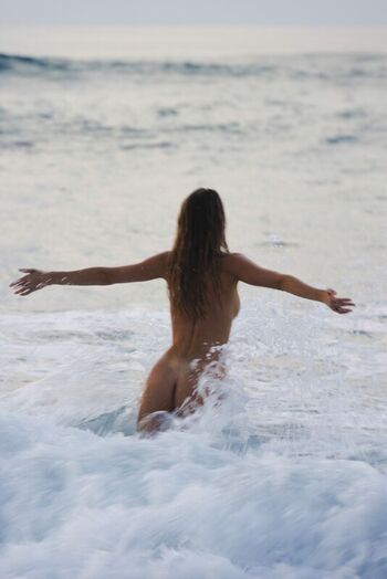 Holly Graves