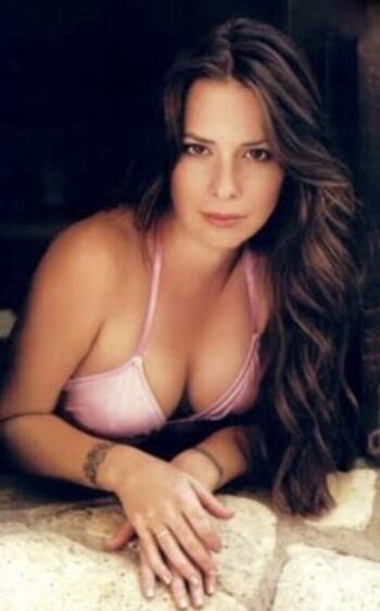 Holly Marie Combs