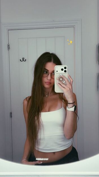 Full leaked Hollyh private onlyfans photo
