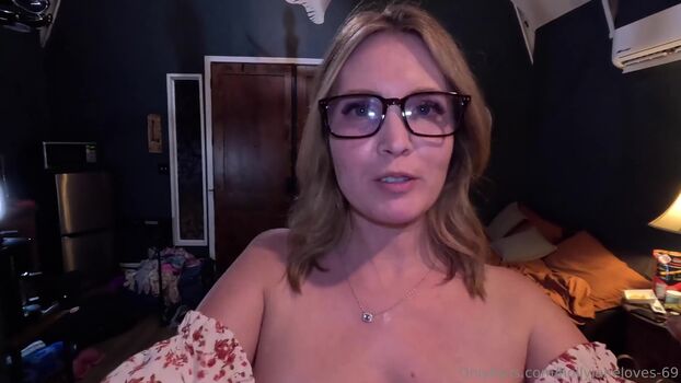 Full leaked Hollyjaneloves private onlyfans photo