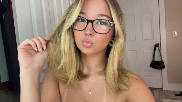 Full leaked Iisabellarosee private onlyfans photo