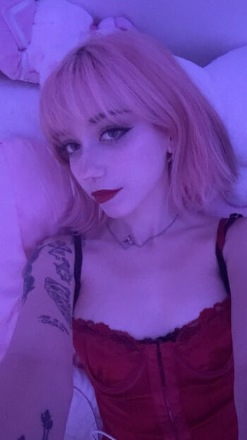 Full leaked Iluvmeww private onlyfans photo