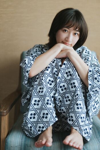 Ina Enohara 榎原依那