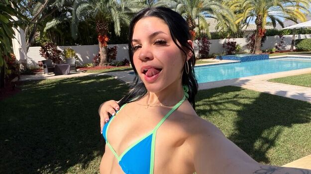 Full leaked Itssmaribaby private onlyfans photo