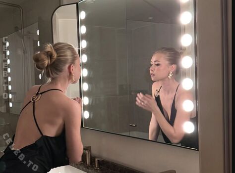 Full leaked Izaandelle page private onlyfans photo