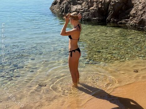 Full leaked Izaandelle private onlyfans photo