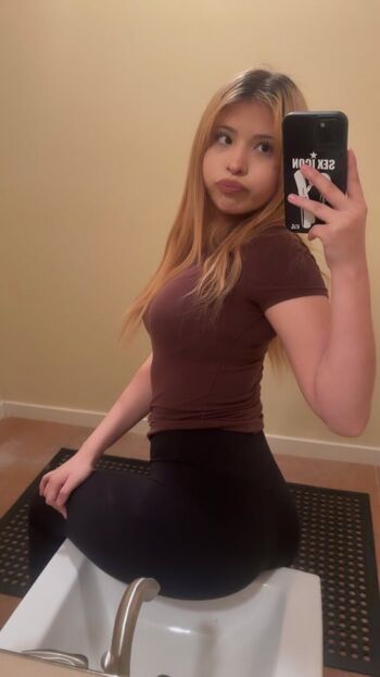 Full leaked Izzy rivas private onlyfans photo