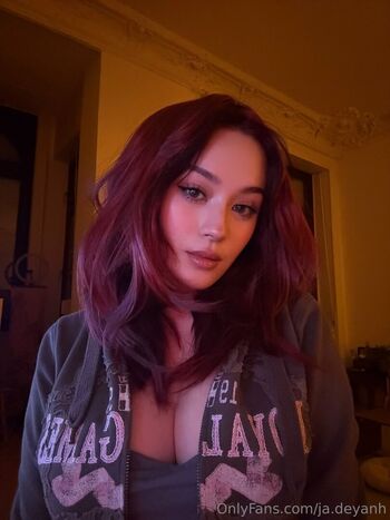 Full leaked Jadeyanh private onlyfans photo