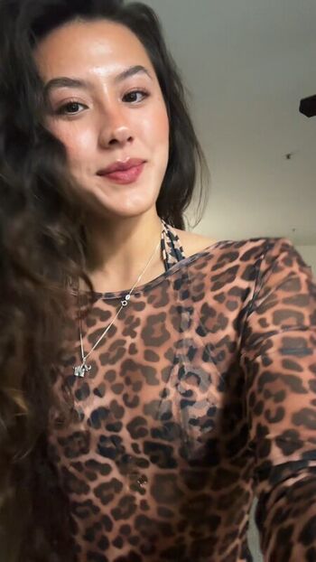 Jasmine Yi