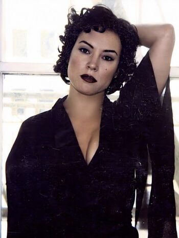 Jennifer Tilly