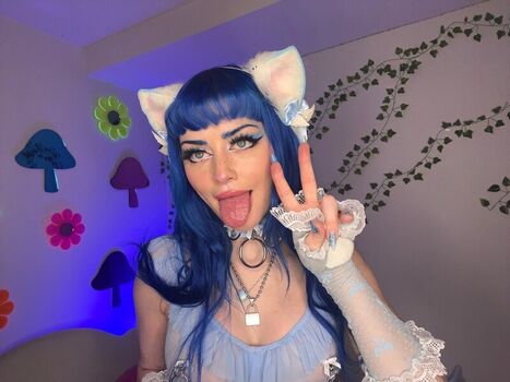 jewelzblu
