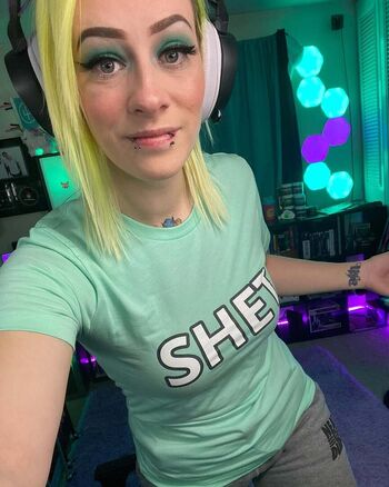 JoJosaysbreee