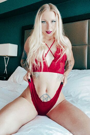 Josie Peach