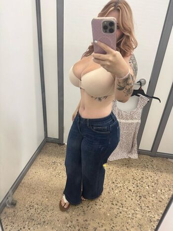 Full leaked Jubbilix private onlyfans photo