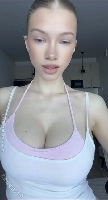 Juli Stellare