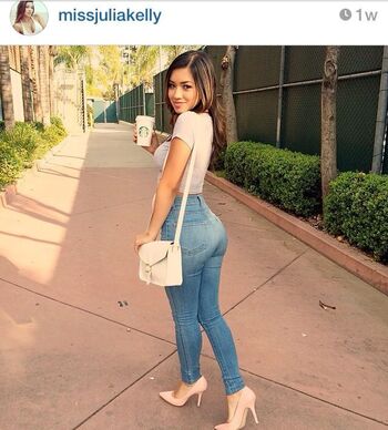 Julia Kelly