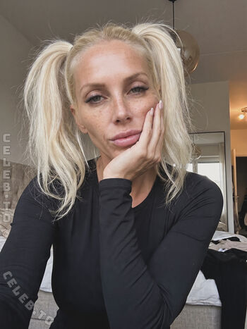 Full leaked Julie moon private onlyfans photo