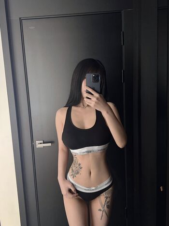 Full leaked Jyeoning private onlyfans photo