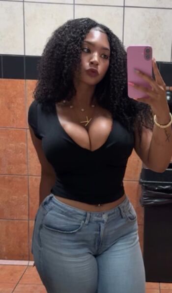 Full leaked Kaniah shaw private onlyfans photo