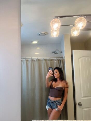 Full leaked Karlee grey private onlyfans photo