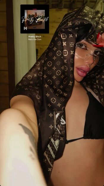 Full leaked Karmabitee private onlyfans photo