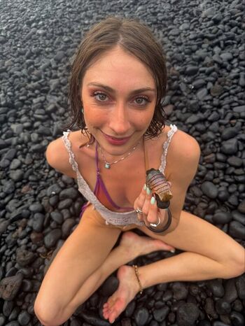 Full leaked Karrrlie private onlyfans photo