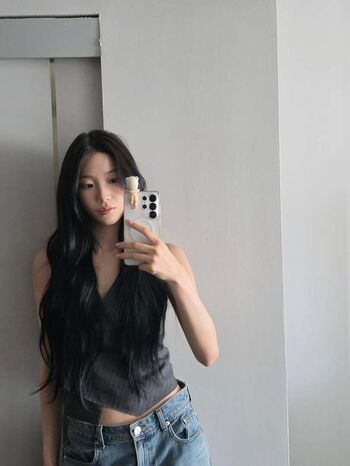 Kazuha Nakamura 中村 一葉