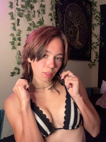 Full leaked Kennlilynn private onlyfans photo