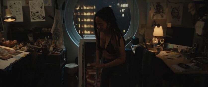 Kiersey Clemons