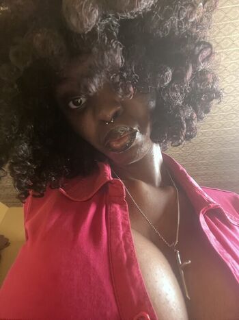 Full leaked Kikiolaola private onlyfans photo