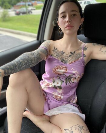 Full leaked Kindalatina private onlyfans photo