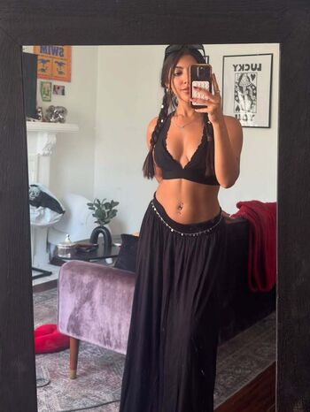 Full leaked Knbbyknees private onlyfans photo
