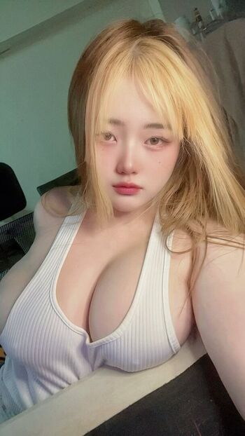 Full leaked Kratai taii private onlyfans photo