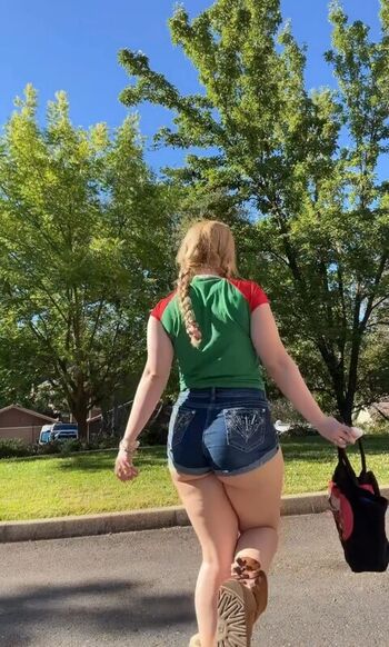 Full leaked Krissee private onlyfans photo