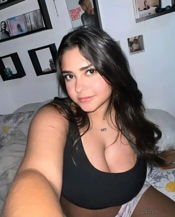 Full leaked Kritika sharma private onlyfans photo