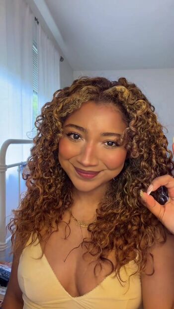 Full leaked Krystalogy private onlyfans photo
