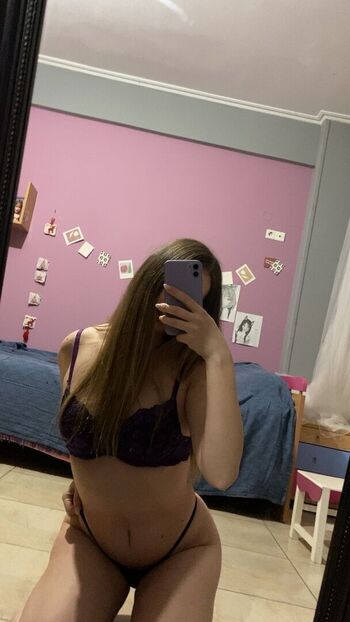 Full leaked Kylieeee private onlyfans photo