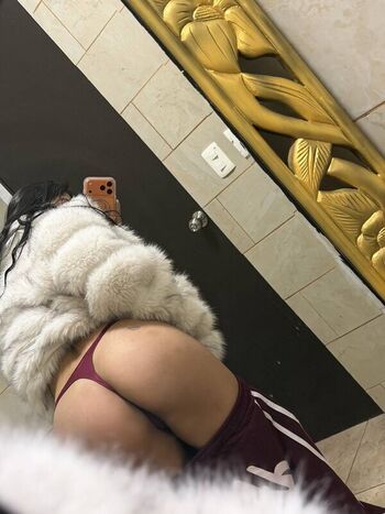 Full leaked Lady yeska private onlyfans photo