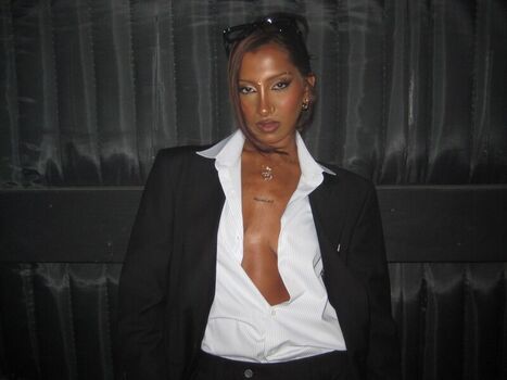 Full leaked Lara raj private onlyfans photo