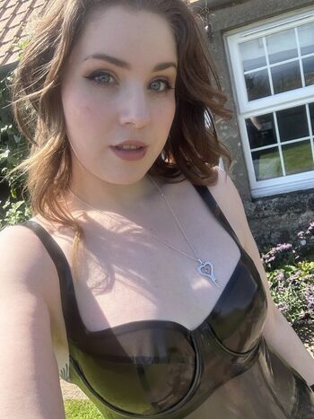 Full leaked Larah sky private onlyfans photo